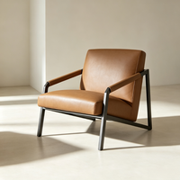 Fauteuil simple Tenghang traditionnel à structure métallique, revêtement en similicuir, accoudoirs rembourrés, pieds en bois doux, chaise longue pour salon