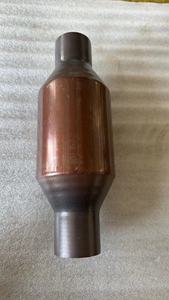 Système d'échappement automobile, ancien convertisseur catalytique, convertisseurs catalytiques rouges, catalyseur remanufacturé, échappement d'origine, catalytique - Product Image 2