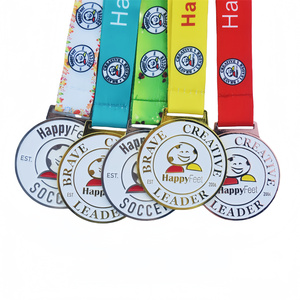 Medaglia Finisher <span class=keywords><strong>Glo</strong></span> Walk Luminosa per Corsa Notturna, Design Traforato, Placcata in Oro Antico, Medaglia Artistica in Metallo - Product Image 5