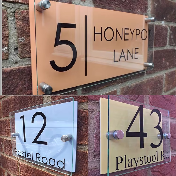 Durable Transparent Acrylic Sign Board Sturdy