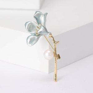 Broches de Joyería Elegantes para Mujer, Accesorios para Vestidos, Broches de Perlas, Broches de Flores Azules y Rosas Esmaltados en Oro - Product Image 4