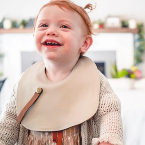Fabricant d'origine de bavoirs pour bébés, bavoirs imperméables pour bébés, bavoirs pour enfants avec logos imprimés ou brodés. - Product Image 1