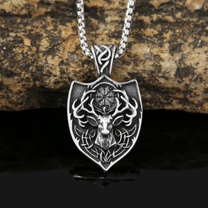 Yunnique – collier en acier inoxydable pour hommes, pendentif tête de cerf, forme d'épée, design boussole viking, bijoux cadeau - Product Image 3
