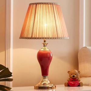 Lámpara de Mesa de Cerámica de Estilo Nórdico Europeo para Dormitorio, Simple, Moderna, Cálida, para Bodas, Iluminación de Instagram, Bombillas Inteligentes - Product Image 1