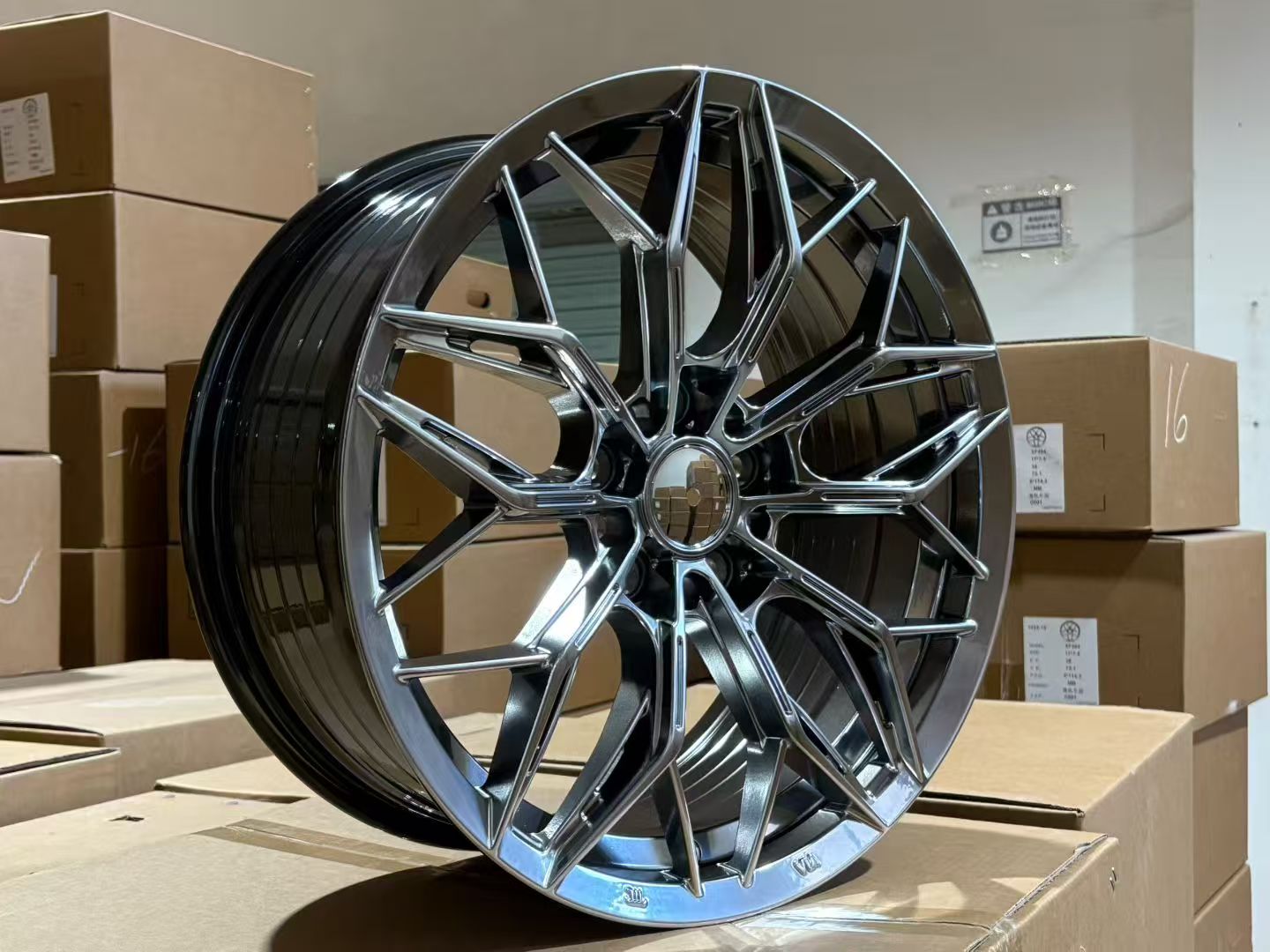 【復刻　スターシャーク】　14×8J　-13　14×9J　-26　4Ｈ-114.3　ゴールド（GOLD）　175/60Ｒ14　タイヤセット