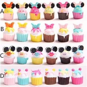 Vente en gros de cupcakes miniatures <span class=keywords><strong>Mickey</strong></span> Mouse en résine de dessin animé mignon Accessoires en résine pour <span class=keywords><strong>maison</strong></span> de poupée Décoration d'aliments et de jouets - Product Image 2
