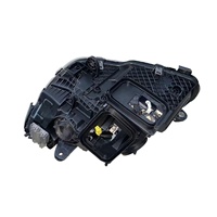 Phares LED multi-faisceaux géométriques W205, version européenne, modèle conduite à gauche
