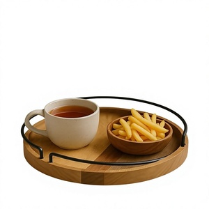 Plateau de service en bois avec poignées en métal noir, plateau rond en bois pour le thé et les collations, ustensile de cuisine durable pour servir - Product Image 1