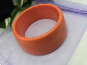 Brazaletes de Resina Compactos para Mujer con Diseño Moderno, Material Duradero y Patrones de Color Vibrantes para Uso Diario y Fiestas - Product Image 3