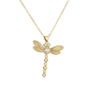 Kalung liontin jimat perhiasan wanita mode hadiah versi Q hewan imut 3D kalung liontin capung emas 18K