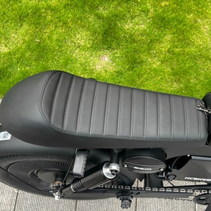Bicicleta eléctrica HCBK-SS10 negra de 1500W para EE. UU., 50AH/60AH, alcance de 160 km, resistente al agua, con NFC antirrobo, de alta gama, 60V. - Product Image 6
