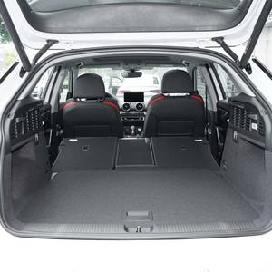 <span class=keywords><strong>Audi</strong></span> Q2L 2024 d'occasion, conduite à gauche, essence, longue autonomie et SUV compact, 35 TFSI, transmission intégrale, pneus R18, cuir, caméra, foncé - Product Image 4