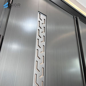 Porte d'entrée moderne en bois massif avec panneau en verre clair et cadre en aluminium pour maison et appartement contemporains - Product Image 2