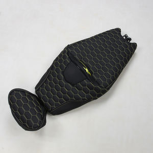 GANE se spécialise dans la production de nouveaux housses de selle de moto en cuir, design à motif hexagonal : améliore l'adhérence et le confort pendant la conduite. - Product Image 2