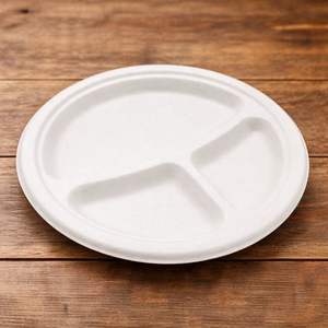 Assiettes en bagasse compostables ProTakeOut, 9 pouces de diamètre, 3 compartiments, lot de 500, sans PFAS, écologiques, compatibles micro-ondes, blanches - Product Image 3