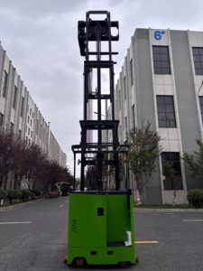 Xe nâng điện 2t 3 chiều/xe nâng điện 4 Chiều Nâng 6m, xử lý tải bên cho các giải pháp kho nhỏ gọn - Product Image 3