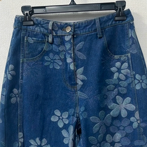 Vaqueros con estampado de flores azules de estilo literario retro para mujer, pantalones de pierna ancha rectos y holgados de verano - Product Image 2