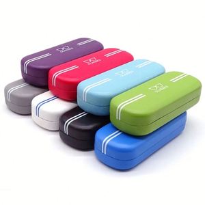 กล่องใส่แว่นตาแบบพกพา กันน้ำ ป้องกันการกระแทก พร้อมโลโก้สั่งทำพิเศษ สำหรับแว่นกันแดด แว่นสายตา ทรงสี่เหลี่ยม - Product Image 2