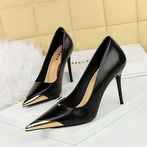 Zapatos de Tacón Alto de 9.5cm para Mujer, Negros, de Charol, con Punta Metálica, Estilo Stiletto, Sexys, para Fiesta - Product Image 3