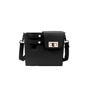 Elegante <span class=keywords><strong>Borsa</strong></span> Multifunzionale di Lusso in Pelle PU per Bottiglia d'Acqua da 40 oz, Organizer con Tracolla per Tumbler da <span class=keywords><strong>Donna</strong></span> - Product Image 4