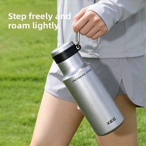 Mug isotherme sport pour homme, bouteille d'eau en acier inoxydable à isolation sous vide, légère, portable, pour la randonnée en plein air, isolation thermique - Product Image 2