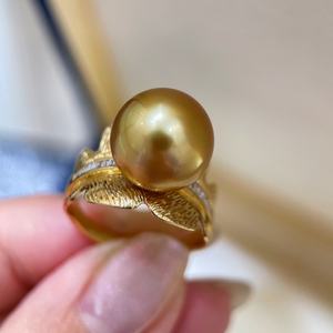 แหวนมุกทองคำแท้ 24K สีธรรมชาติ เมทัลลิก ทรงกลม ขนาด 12-13 มม. คุณภาพสูง - Product Image 2