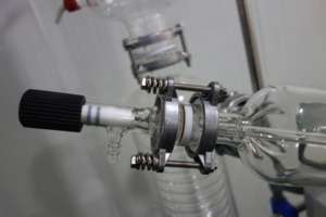 جهاز تبخير دوار لتقطير الزيت سعة 10 و20 و50 لتر مع مبرد ومضخة تفريغ - Product Image 4