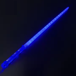 Sabre lumineux LED pour enfants <span class=keywords><strong>épée</strong></span> en plastique clignotante lumineuse colorée jouet de fête de Style Pixel classique cadeau parfait pour les garçons - Product Image 2
