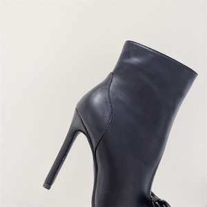Nouvelles Bottines d'Hiver Élégantes à Talons Hauts pour Femme avec Nœud Papillon et Fermeture Éclair, Bout Pointu - Product Image 4