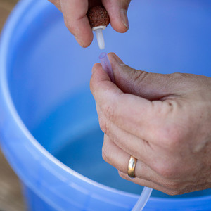Sales1 휴대용 2단 조절 기포 발생기 미니 산소 공급기 낚시 미끼통 어항 에어펌프 - Product Image 4
