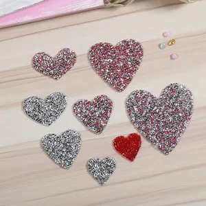 Wholesale rhinestone applique patch wedding bling iron on silver rhinestone beaded heart shaped patch for hats jean pocket