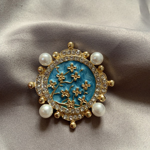 Broche de esmalte vintage de nueva moda personalizado, diseño de girasol y sol y luna, con diamantes, para regalo, accesorio para abrigo - Product Image 6