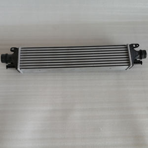 ถังพลาสติกแกนอะลูมิเนียมสำหรับ1.5อินเตอร์คูลเลอร์รถยนต์ขนาด30ชิ้น12เดือน - Product Image 4