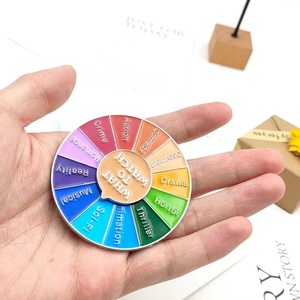 Broches giratorios artesanales de Metal impresos personalizados al por mayor, placa giratoria de arcoíris, insignia de Margarita esmaltada para amantes de la comida, <span class=keywords><strong>arte</strong></span> para tomar decisiones - Product Image 3