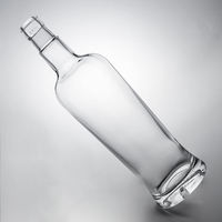 Botella de Licor Redonda Extra Alta de Vidrio Flint con Cierre Estilo Guala para Empaquetado y Personalización de Bebidas Espirituosas