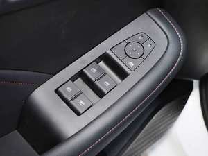 <span class=keywords><strong>Voiture</strong></span> compacte à essence neuve de marque Roewe I5, modèle économique avec transmission manuelle, conduite à gauche - Product Image 5