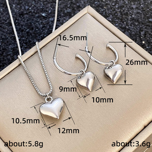 Set di collana e orecchini con ciondolo a forma di cuore vintage per donna, gioielli semplici e alla moda - Product Image 5