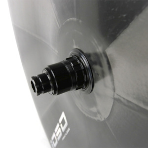 Bộ vành xe đạp đường trường 700C, đua thử thời gian, đường đua TT, phanh đĩa, toàn bộ bằng sợi carbon, vành trước 3 nan hoa kiểu sóng, vành sau phanh đĩa - Product Image 3