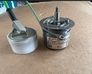 Encoder Absoluto Baumers AMG77S W32 S2048 de Aluminio para Equipos Industriales - Product Image 5