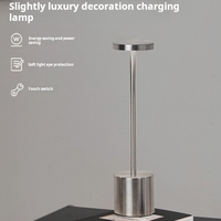 Lampe de bureau LED I-Design en métal à chargement simple pour bar restaurant ornement de bureau extérieur