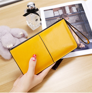 Nouvelle collection : Portefeuille long élégant en cuir huilé pour <span class=keywords><strong>femme</strong></span>, disponible en plusieurs couleurs vives, excellente qualité, vente en gros, très demandé. - Product Image 4