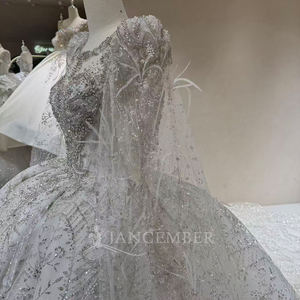 Robe de mariée longue à traîne avec cape, Jancember DW0163, style royal, ornée de paillettes - Product Image 4
