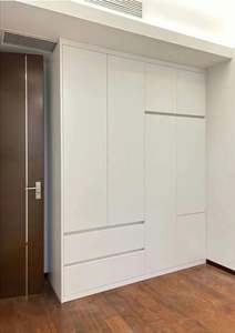 Armario de madera de estilo italiano de gama alta para muebles de dormitorio personalizados, producción en masa para villas familiares - Product Image 4