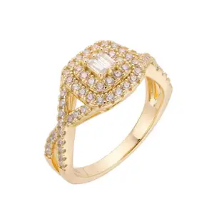2024 העיצוב החדש ביותר אופנה 925 כסף סטרלינג 18K מצופה זהב Vvs Moissanite CZ יוקרה בצורת ריבוע טבעת לחתונה