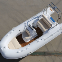 Bateaux pneumatiques de pêche à grande vitesse en PVC de 13 pieds avec coque en fibre de verre à vendre