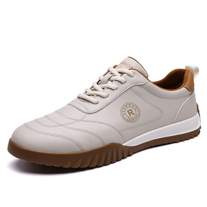 รองเท้าผ้าใบหนังสีขาวสำหรับผู้ชายแบบผูกเชือก พื้นนุ่ม รองเท้าวิ่งลำลอง สไตล์เกาหลี ใส่ได้ทุกฤดู ทนทานต่อการสึกหรอ รองเท้ากีฬาเดินทาง - Product Image 5