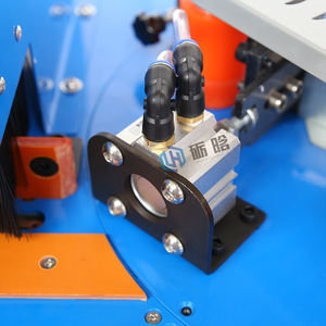 Automatische Band brech-und Versiegelung schneide maschine mit doppelseitiger Klebe beschichtung - Product Image 4