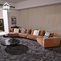 Minimalistisches Gebogenes Ecksofa Modernes Großes Cognacfarbenes Stoffsofa Villa-Projekt Maßgefertigte Architekten-Designer-Möbelgarnitur