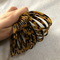 Bracelet jonc simple en écaille de tortue pour femme