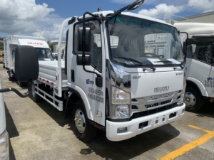 Лидер продаж: Изотермический самосвал Isuzu 4x2 KV100, 120 л.с./140 л.с., 5 тонн, 2WD, дизельный, с возможностью индивидуальной настройки - Product Image 2